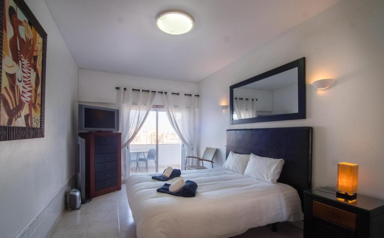 Lagos Main Avenue Studio With Marina View Balcony Экстерьер фото