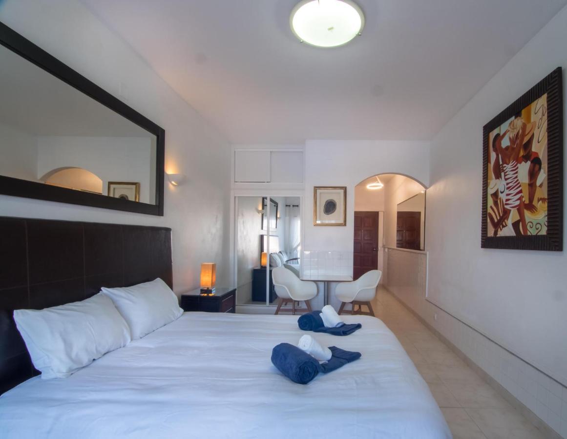 Lagos Main Avenue Studio With Marina View Balcony Экстерьер фото