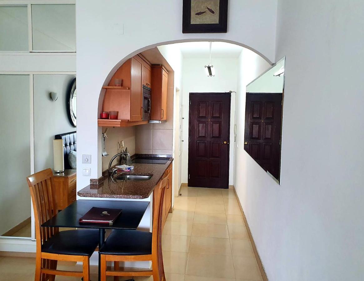 Lagos Main Avenue Studio With Marina View Balcony Экстерьер фото