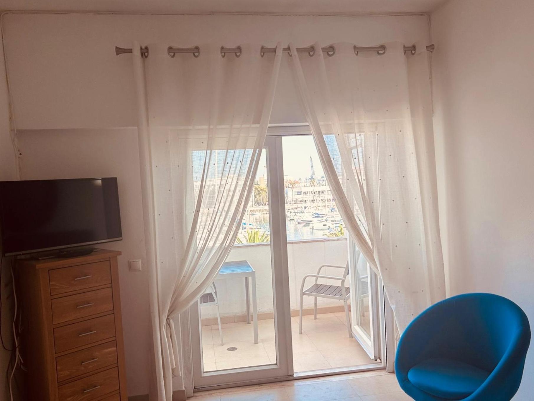 Lagos Main Avenue Studio With Marina View Balcony Экстерьер фото