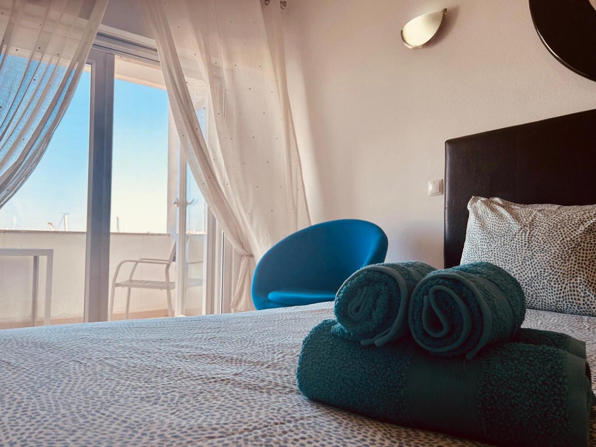 Lagos Main Avenue Studio With Marina View Balcony Экстерьер фото