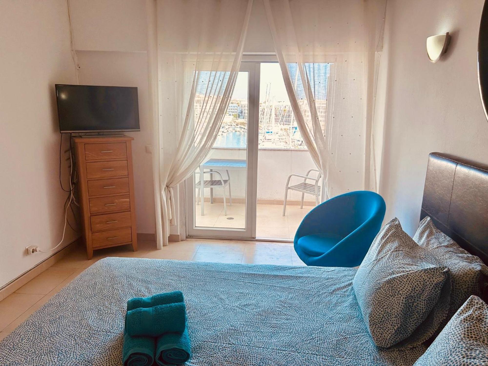 Lagos Main Avenue Studio With Marina View Balcony Экстерьер фото